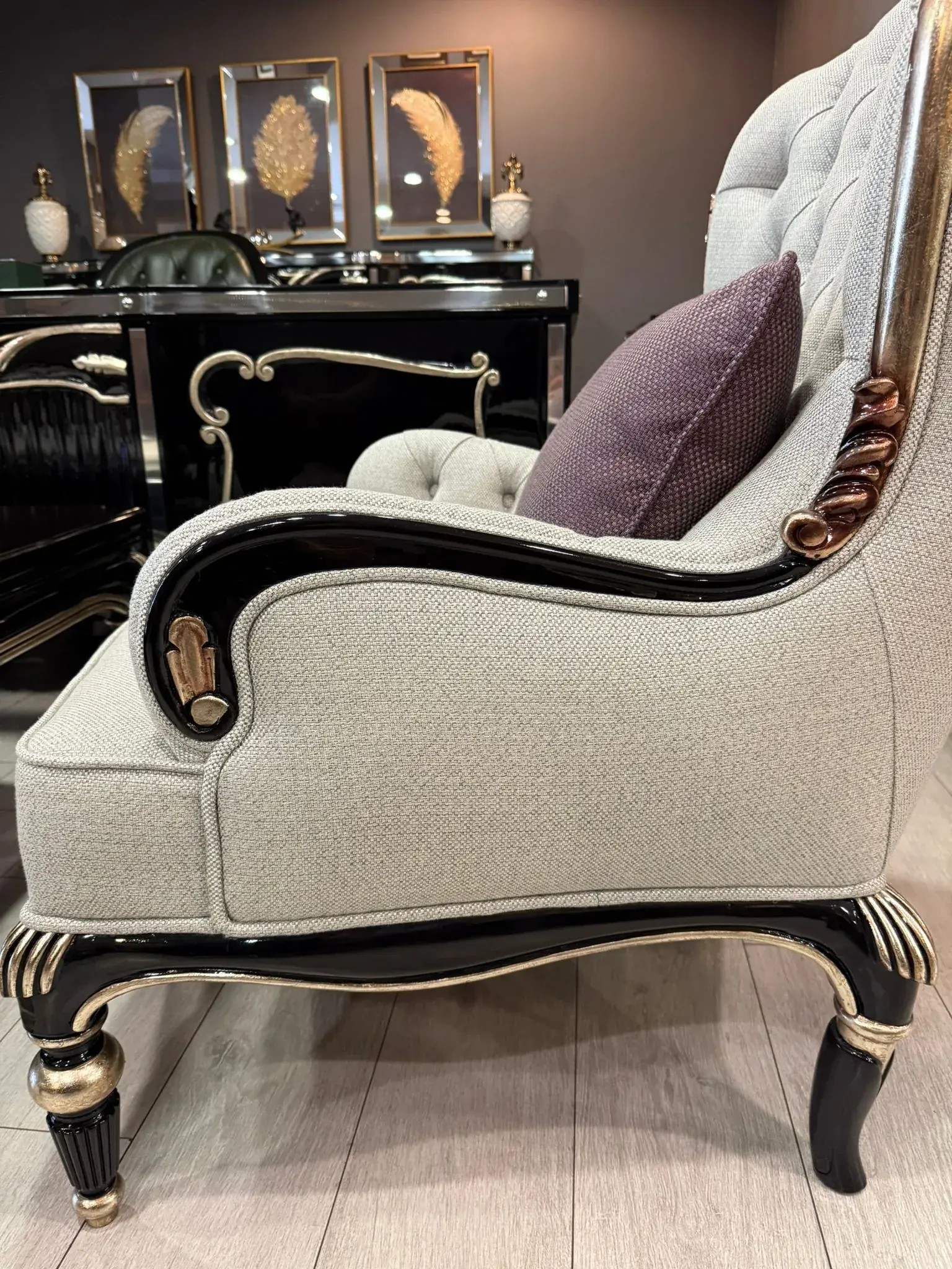 Kapitone Deri Koltuk Detayı